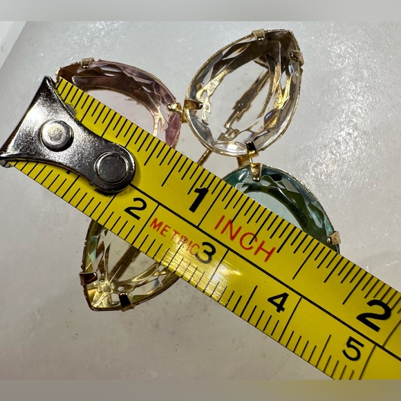 Vintage Avon Pastel Lucite Gold Tone Metal Brooch Pin - Picture 6 of 7